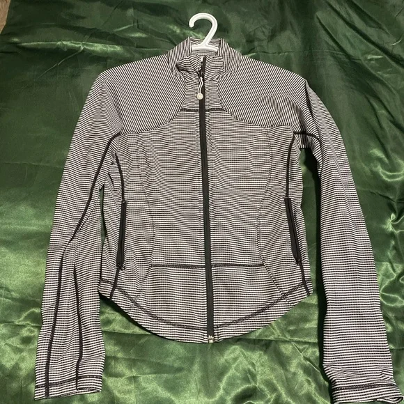 Define jacket - Picture 2 of 3